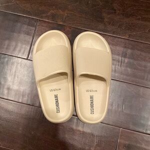 Cushionare Recovery Sandals